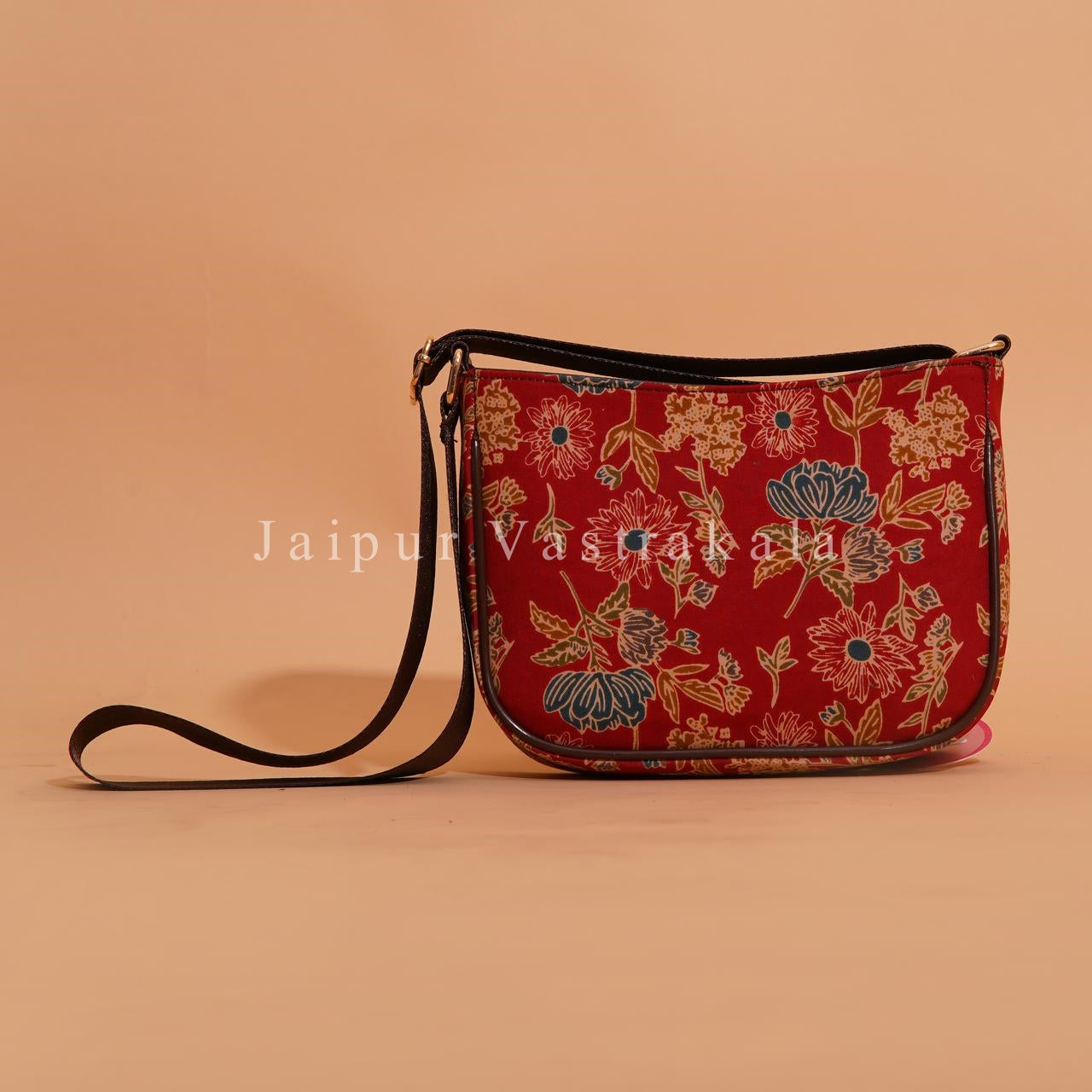 Scarlet Noir Nylong Belt Sling Bag