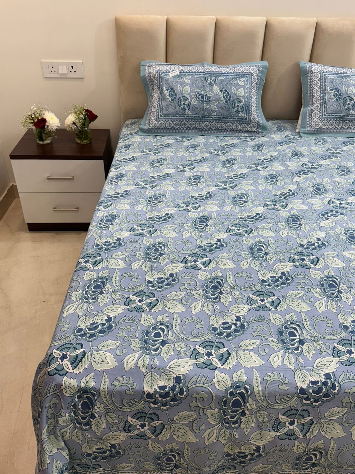 Lavender Harmony King Bedsheet with Pillow Covers