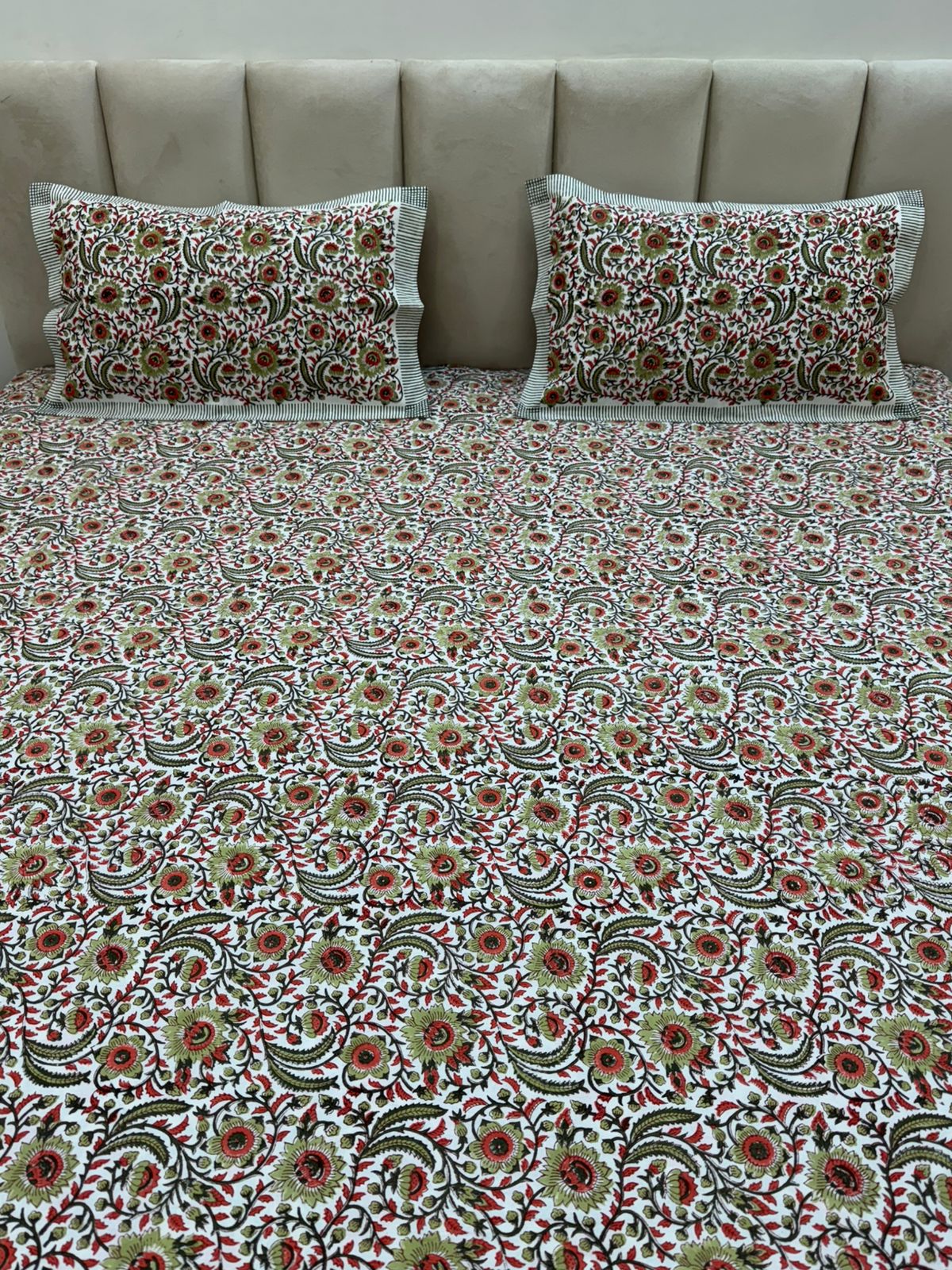 Garden Glow King Bedsheet with Pillow Covers