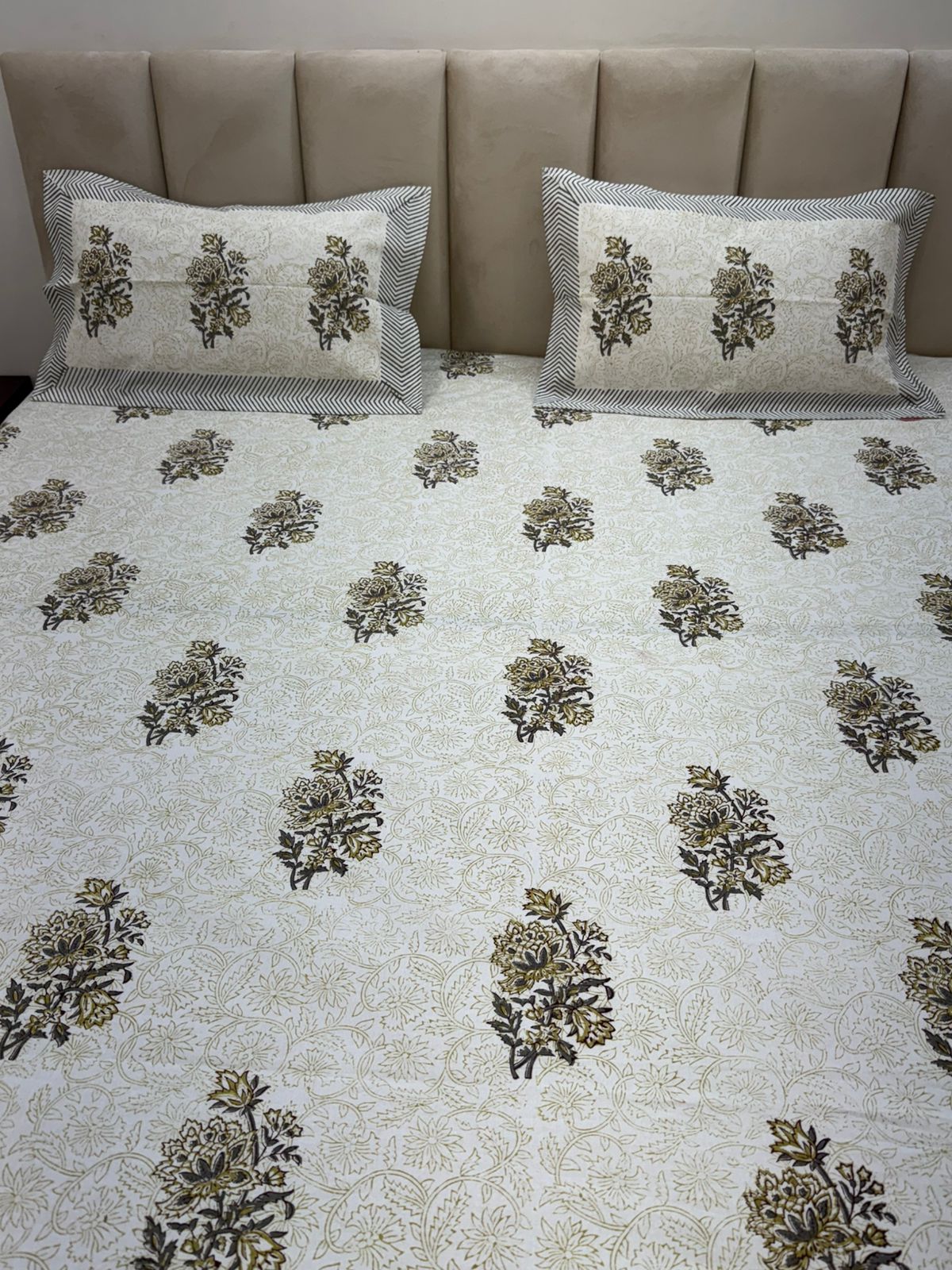 Olive and Gray Whisper King Bedsheet with Pillow Covers