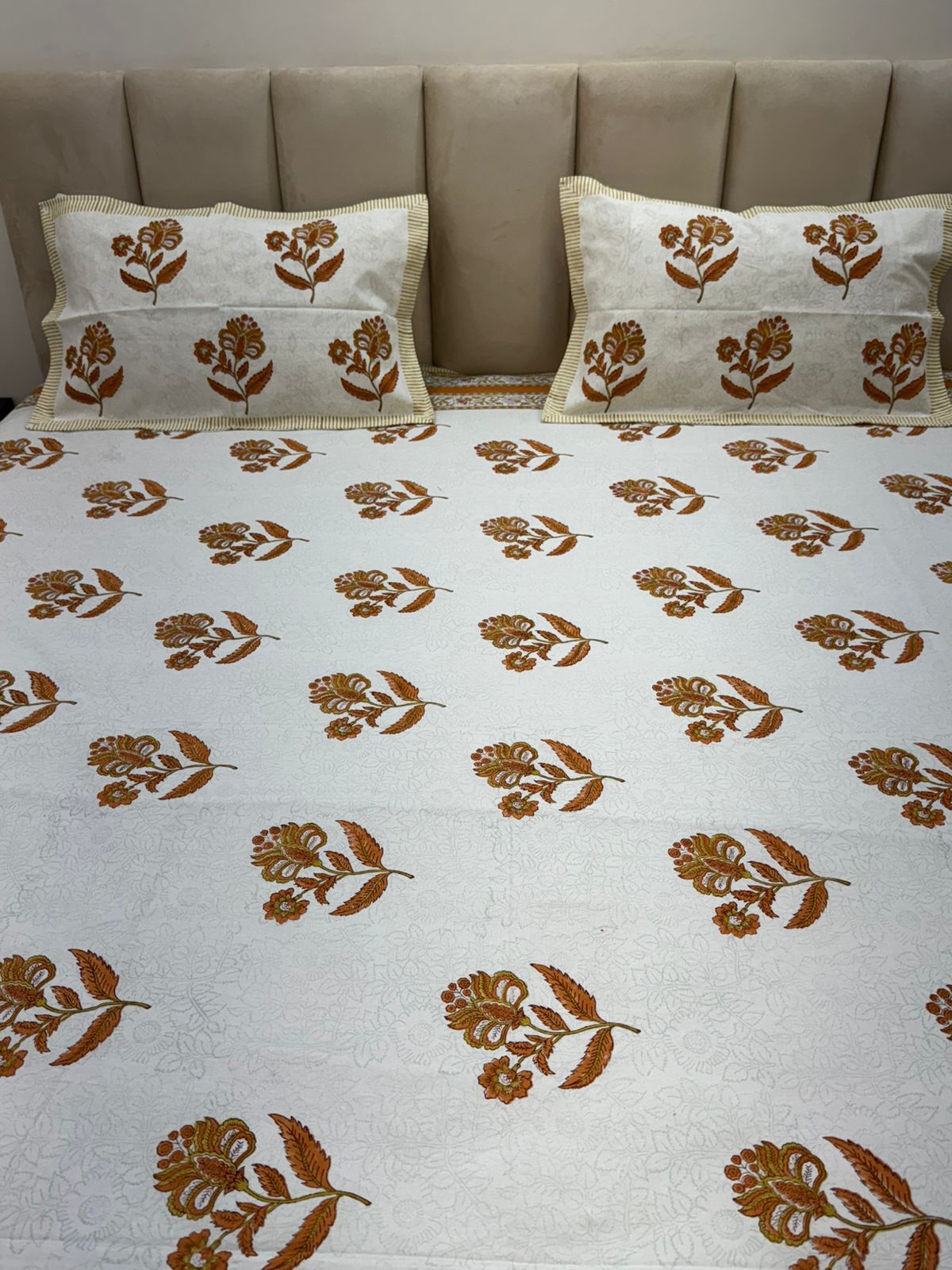 Rustic Boota King Bedsheet with Pillow Covers
