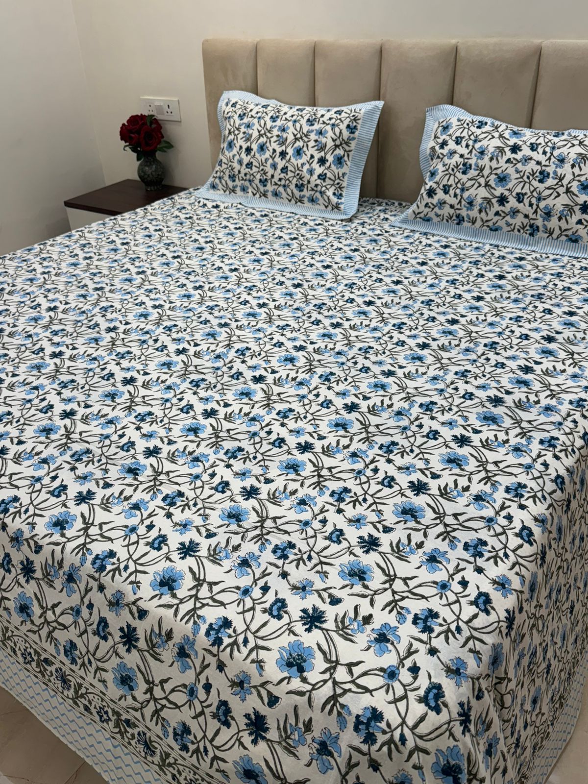 Sapphire Whispers King Bedsheet with Pillow Covers