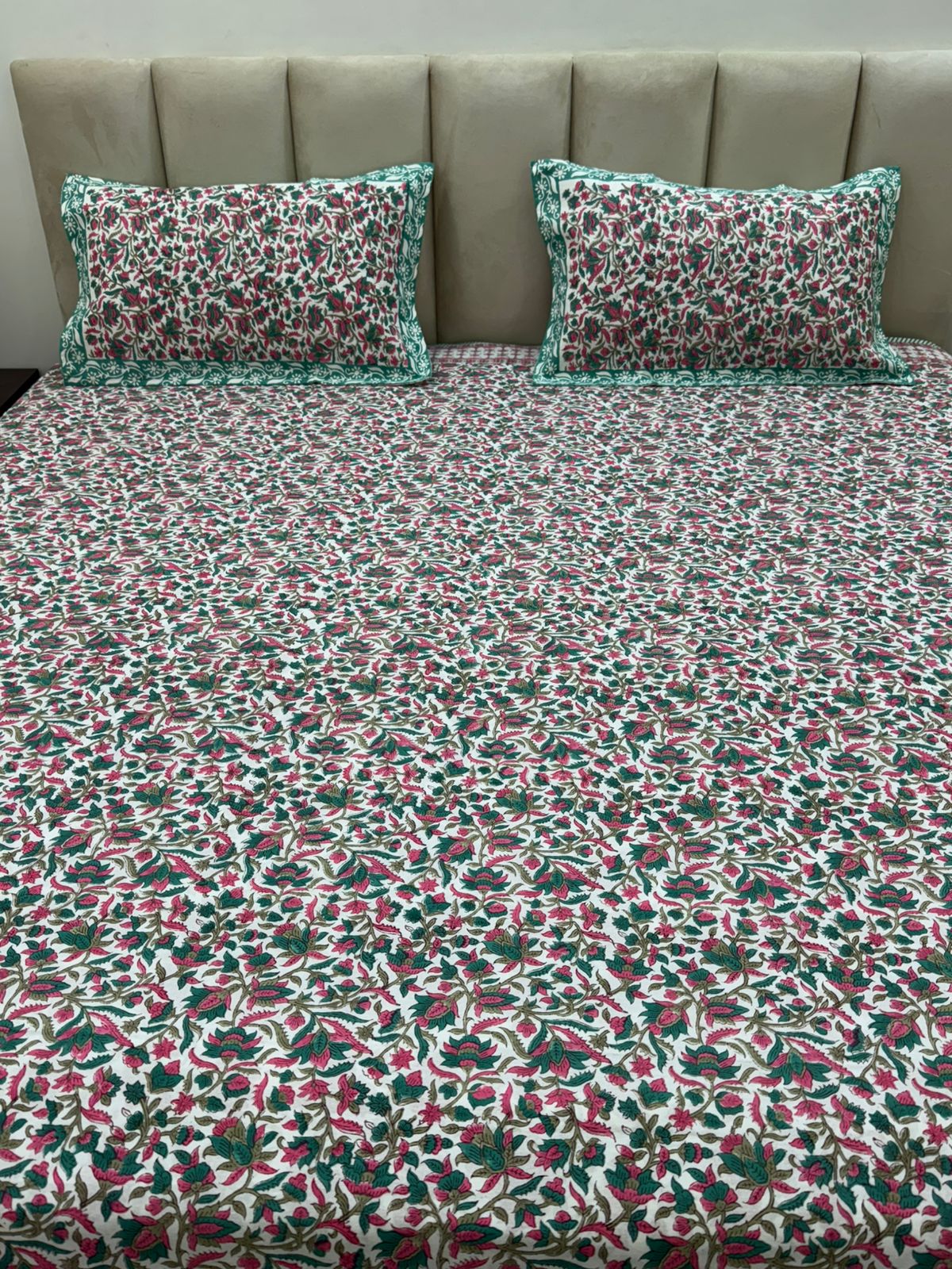 Pink Teal Harmony King Bedsheet with Pillow Covers