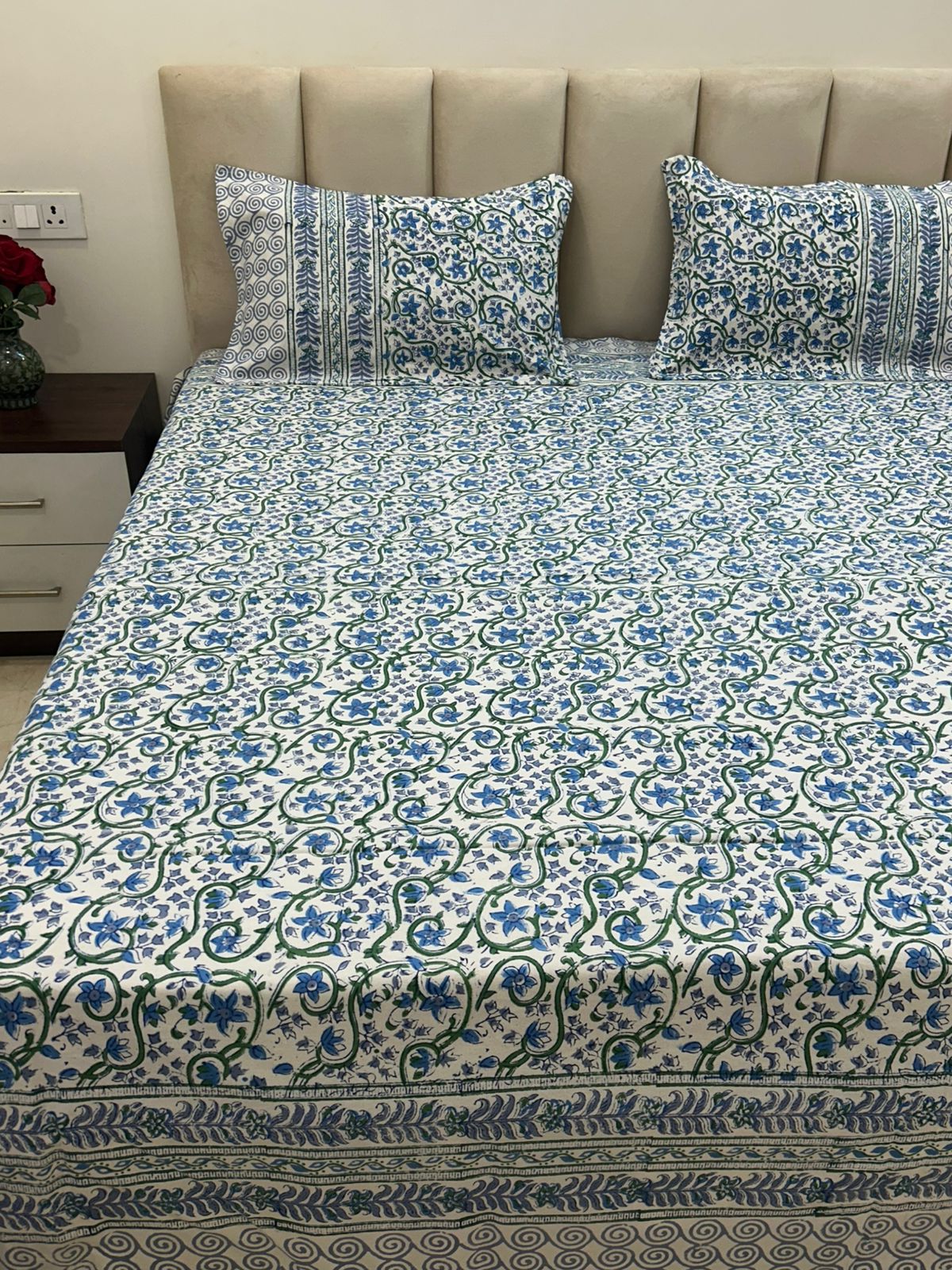 Blue Vines Double Bedsheet with Pillow Covers