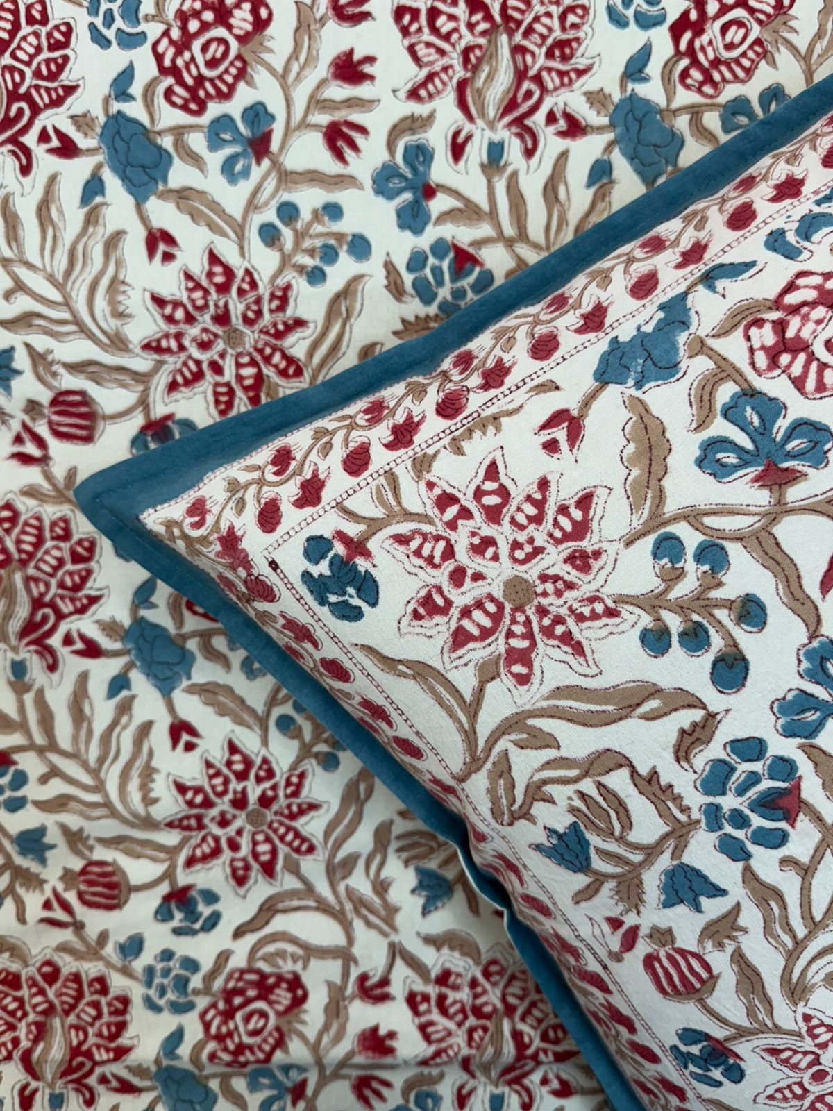 Echoes of Spring Double Bedsheet with Pillow Covers