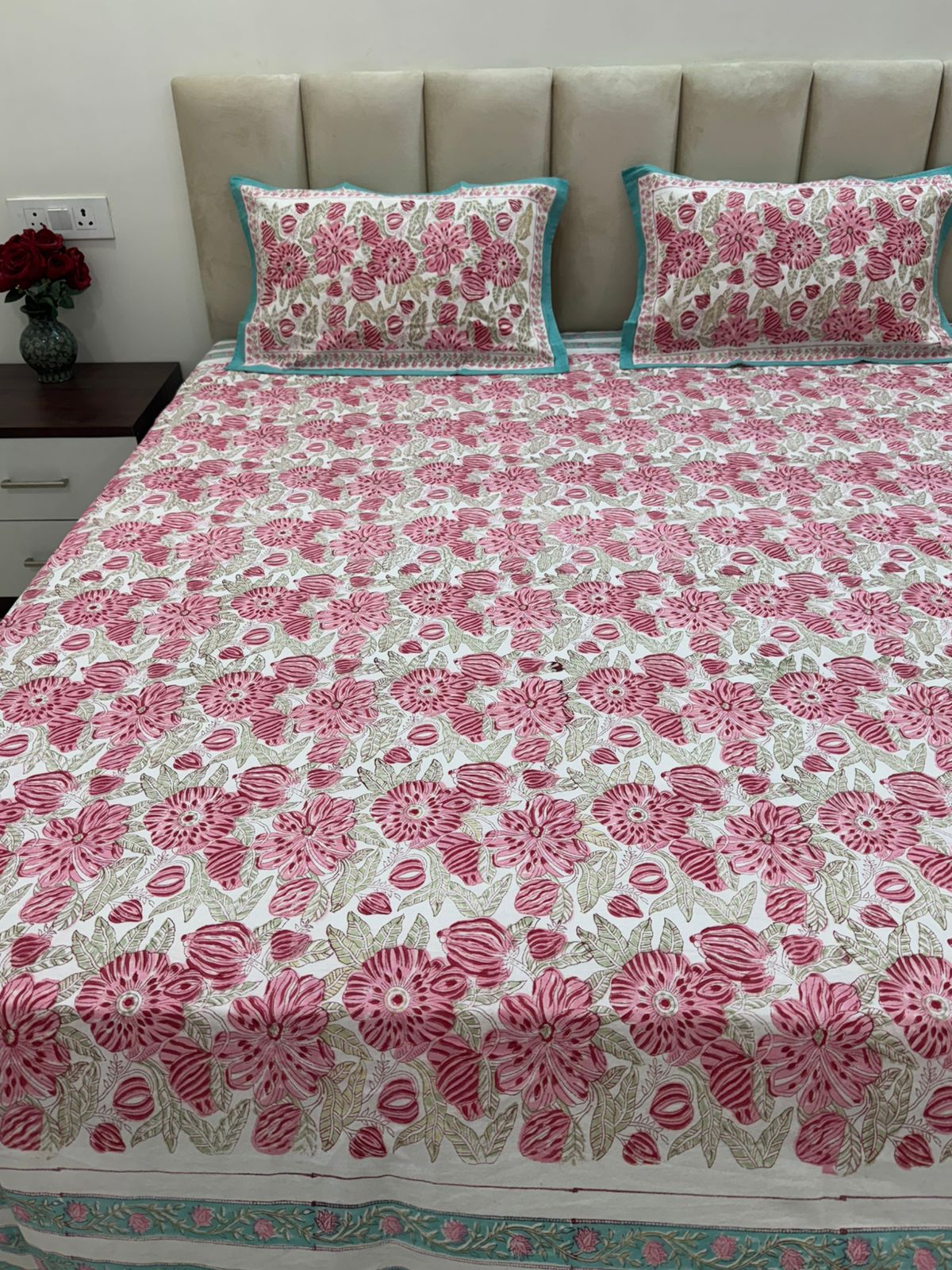 Floral Embrace Double Bedsheet with Pillow Covers