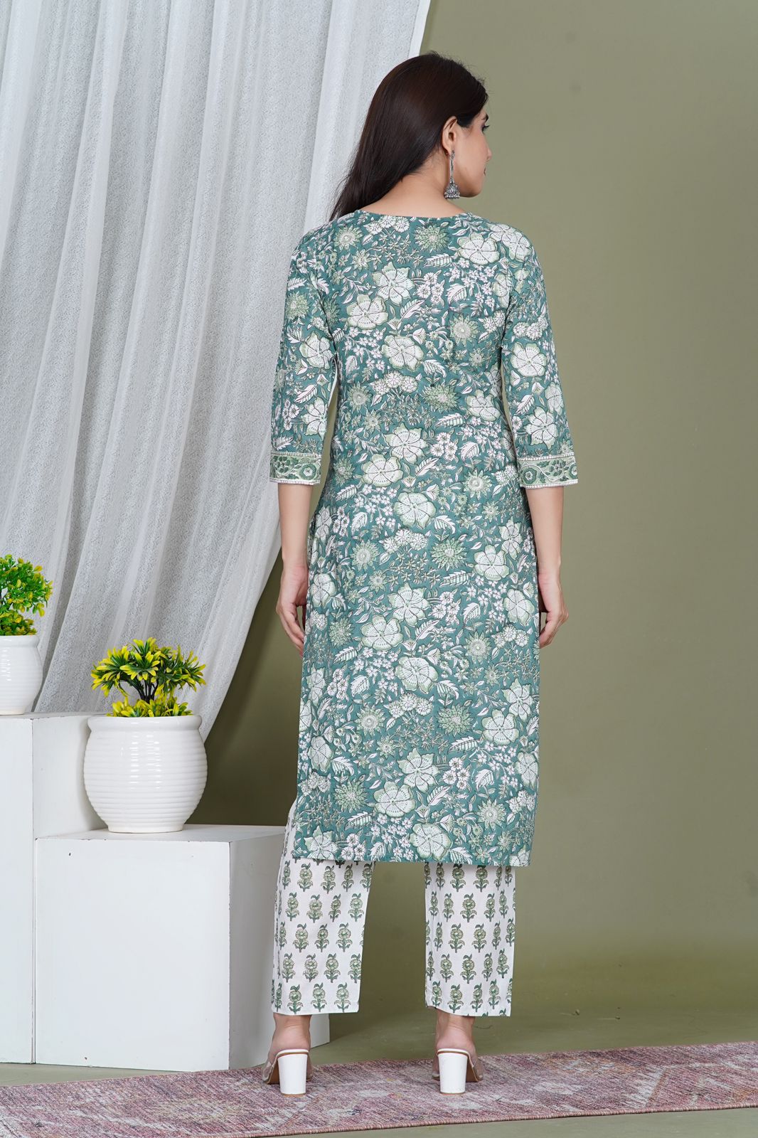 Green Blossom Embroidery Kurta Pant Set