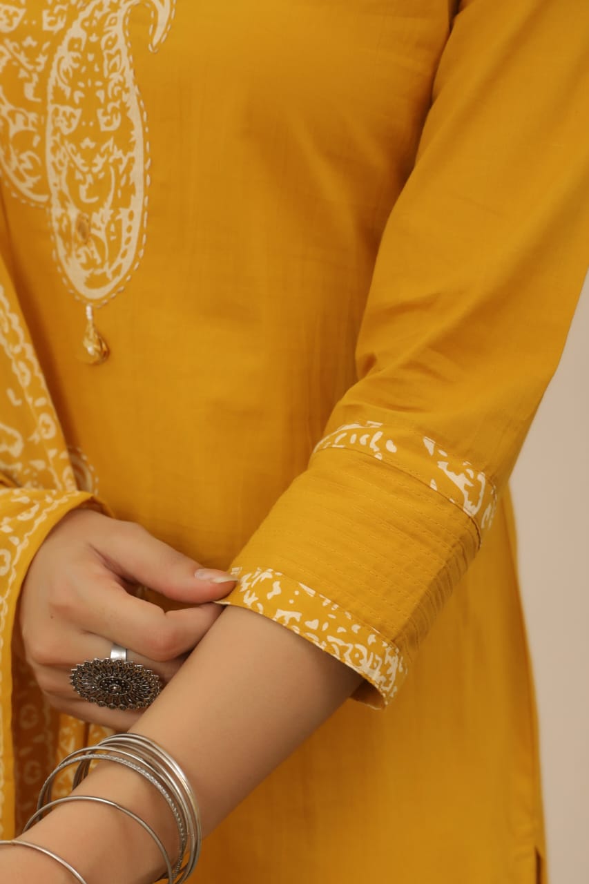 Yellow Paisley Cotton Dupatta Set