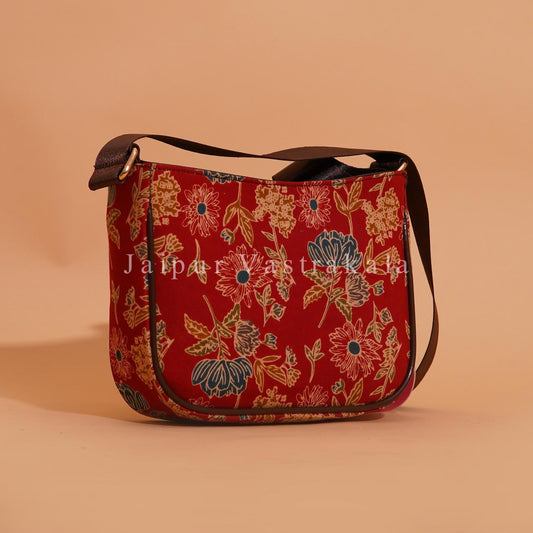 Scarlet Noir Nylong Belt Sling Bag