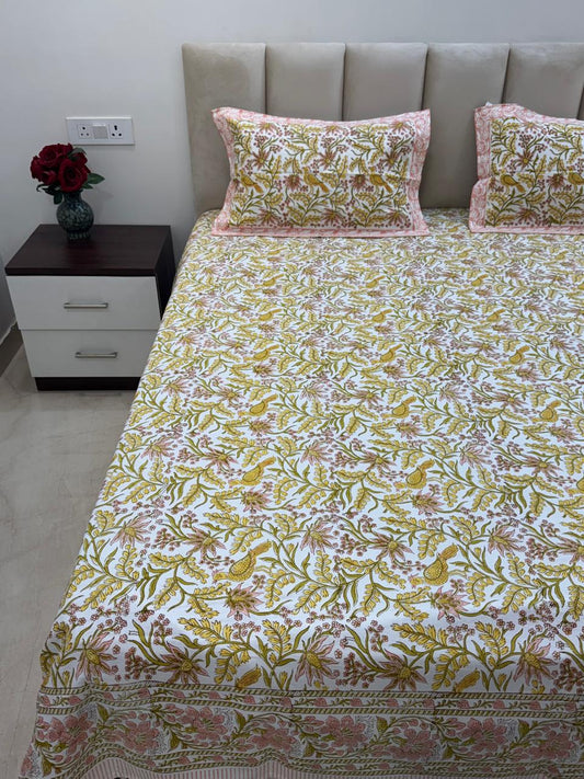 Peach & Daisy King Bedsheet with Pillow Covers