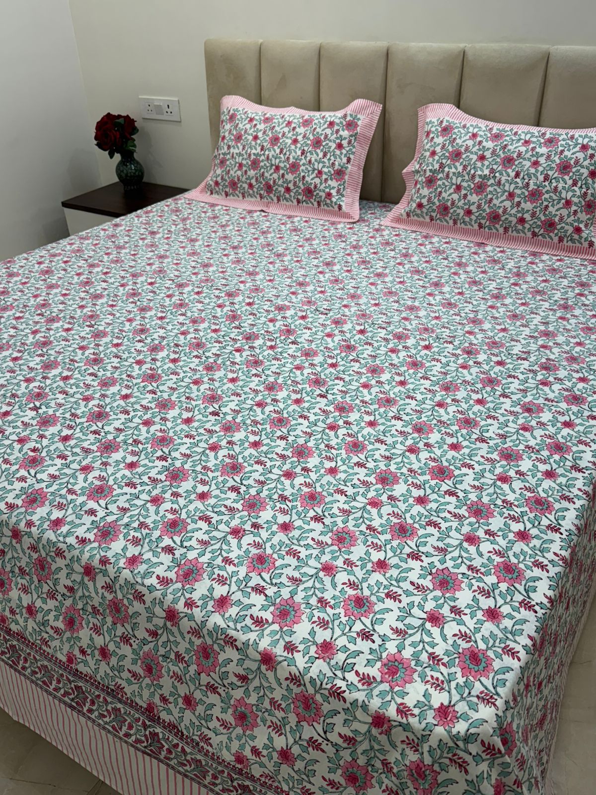 Blush & Verde King Bedsheet with Pillow Covers