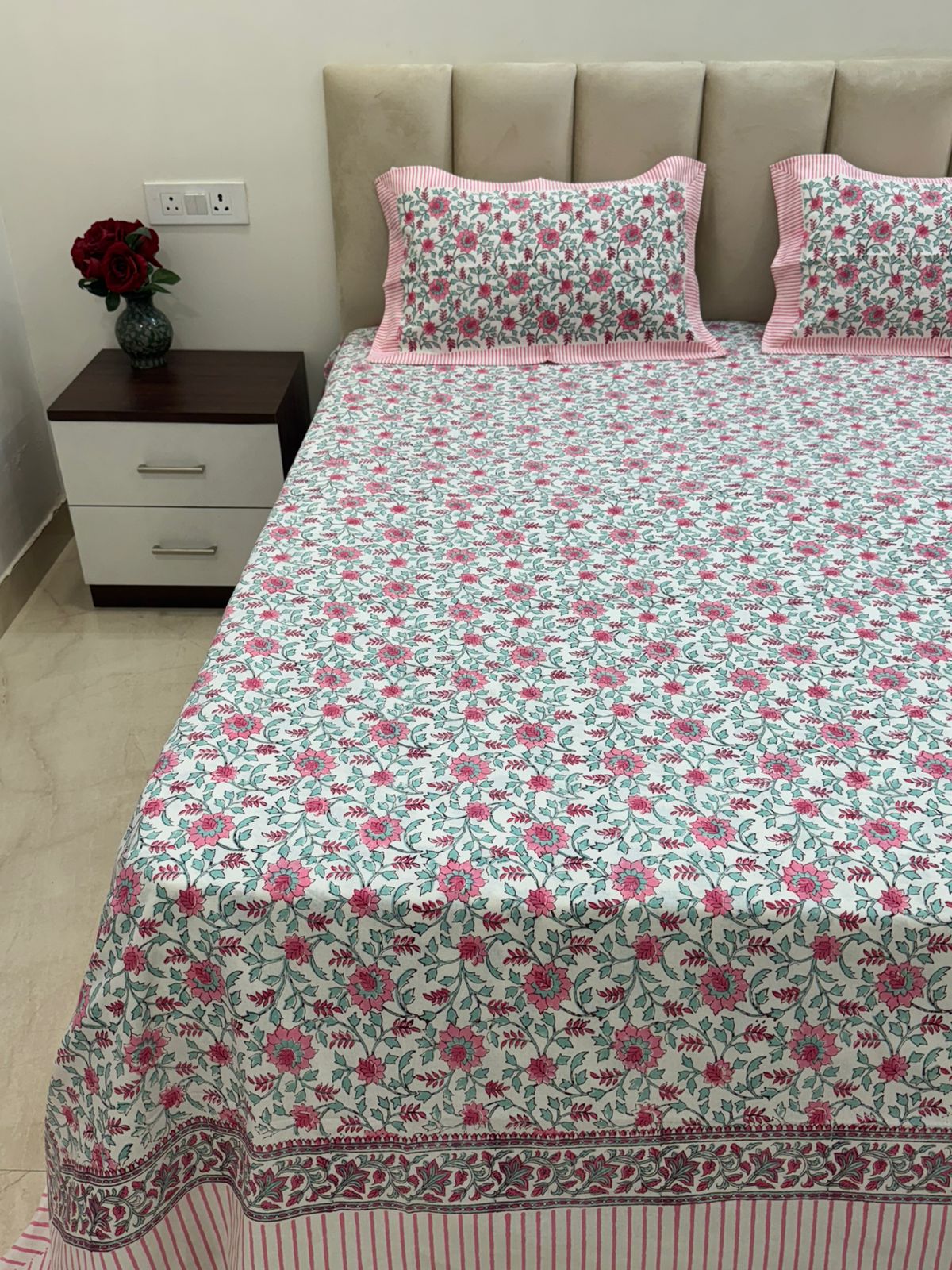 Blush & Verde King Bedsheet with Pillow Covers