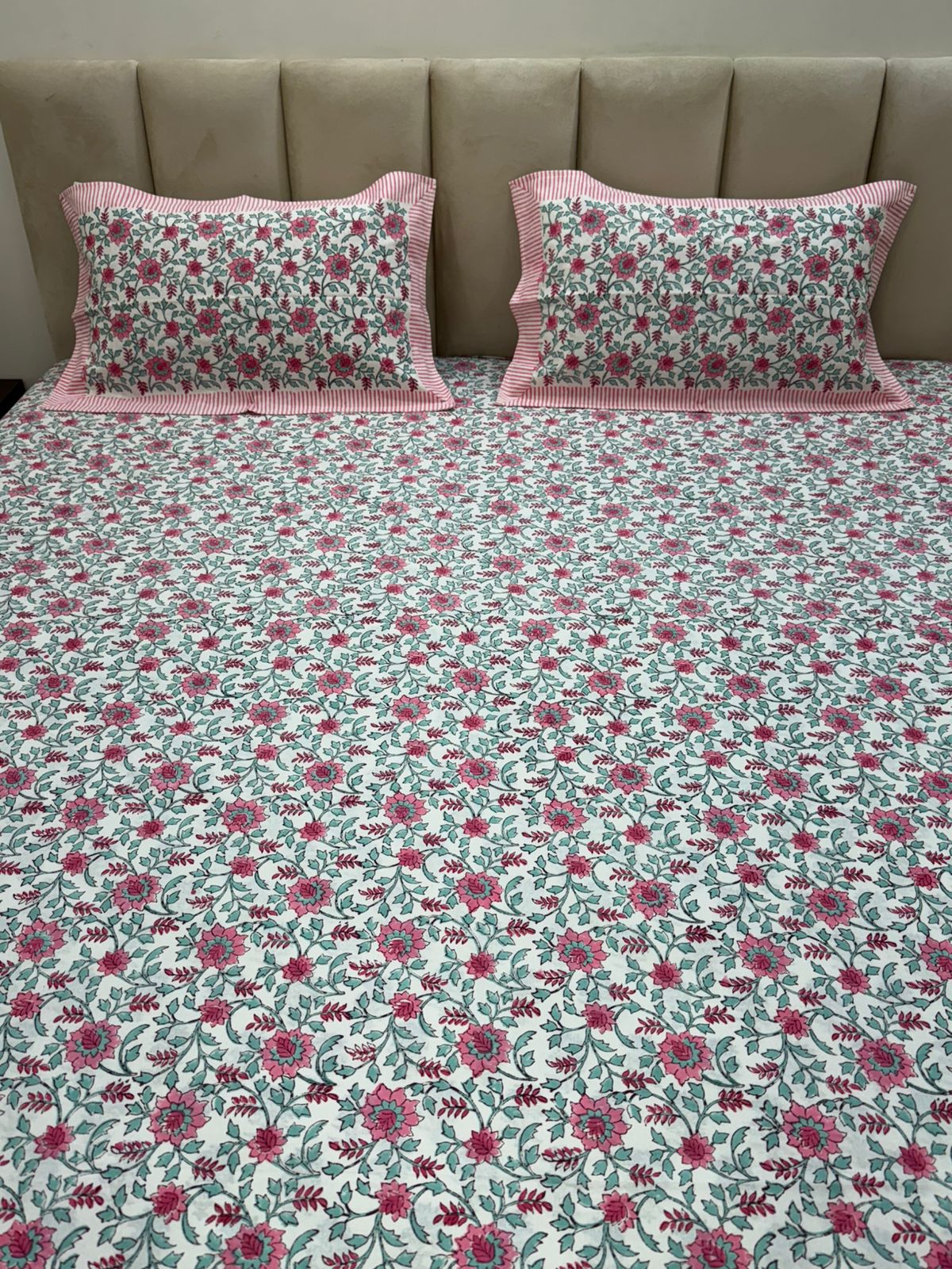 Blush & Verde King Bedsheet with Pillow Covers