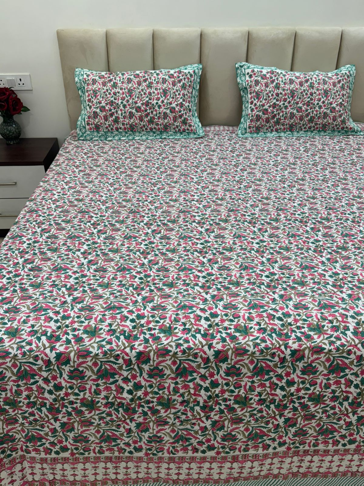 Pink Teal Harmony King Bedsheet with Pillow Covers
