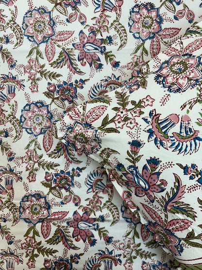 Summer Whispers Double Bedsheet with Pillow Covers