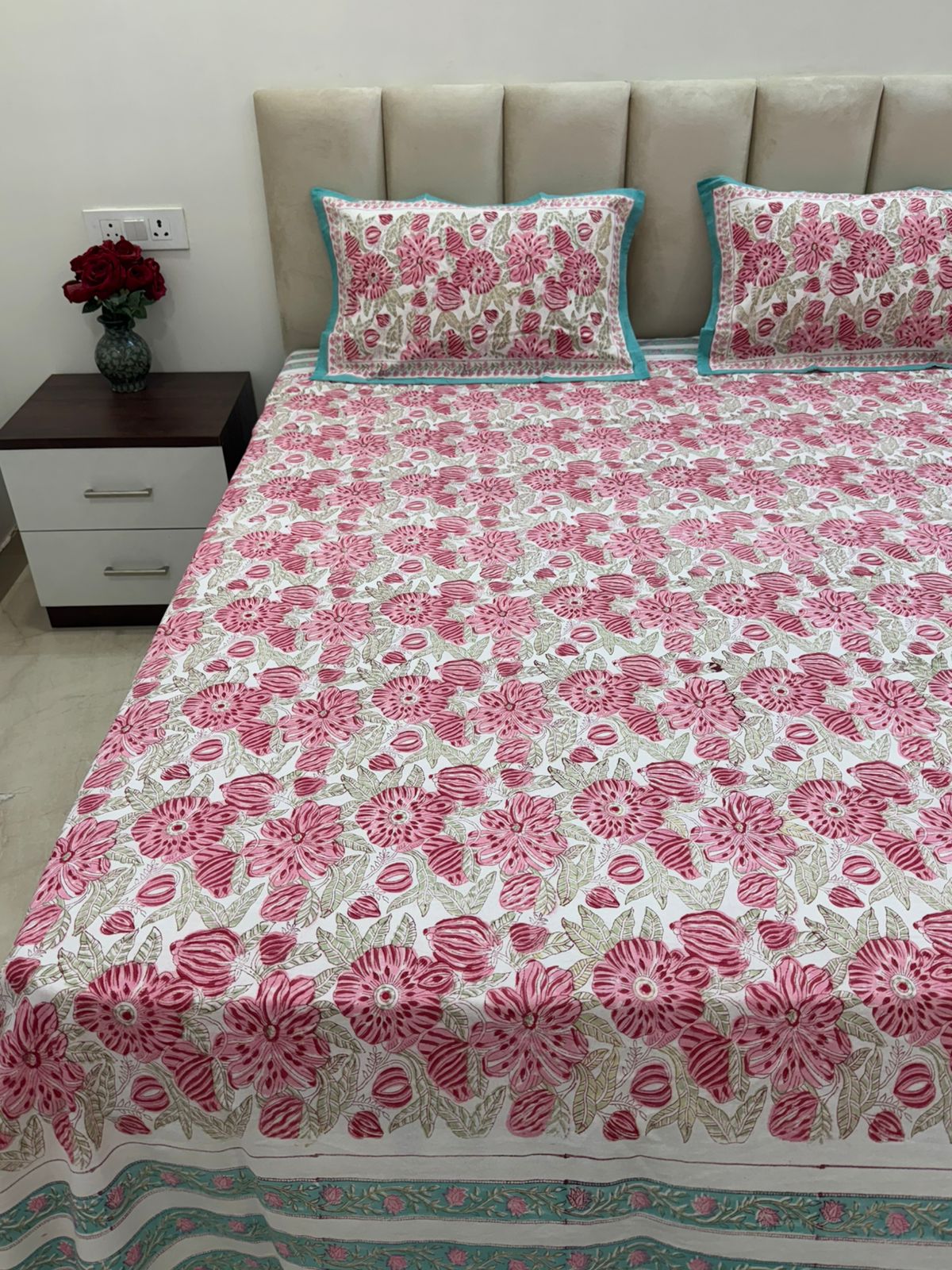 Floral Embrace Double Bedsheet with Pillow Covers