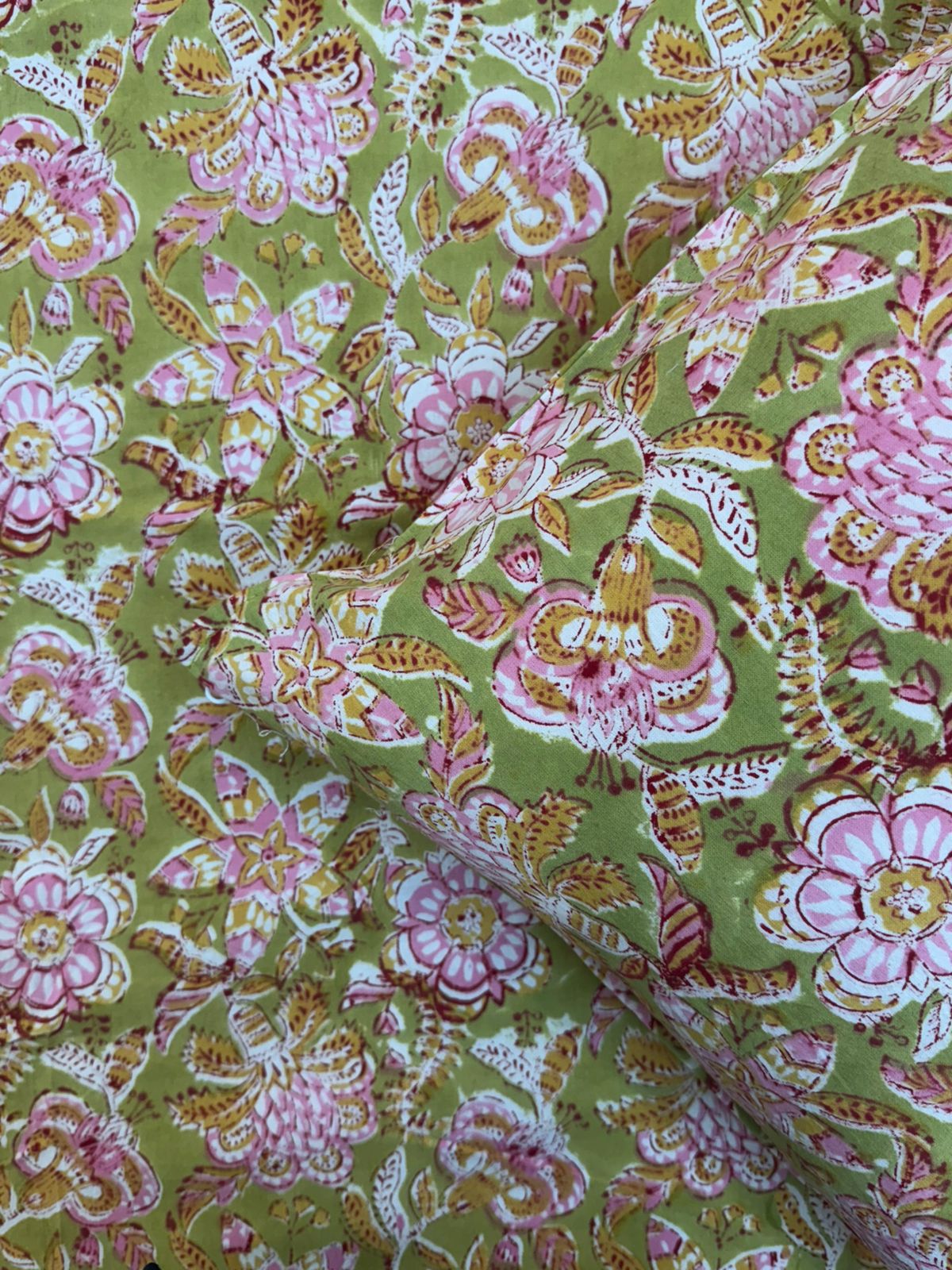 Dreamy Green Double Bedsheet with Pillow Covers