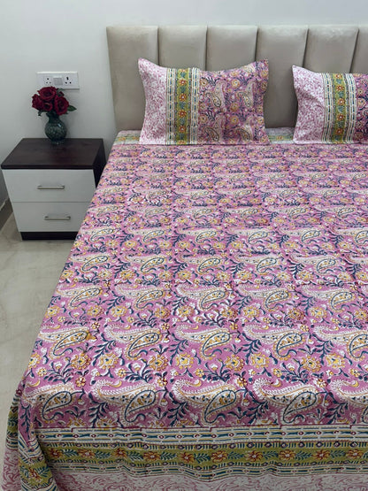 Mauve Paisley Double Bedsheet with Pillow Covers