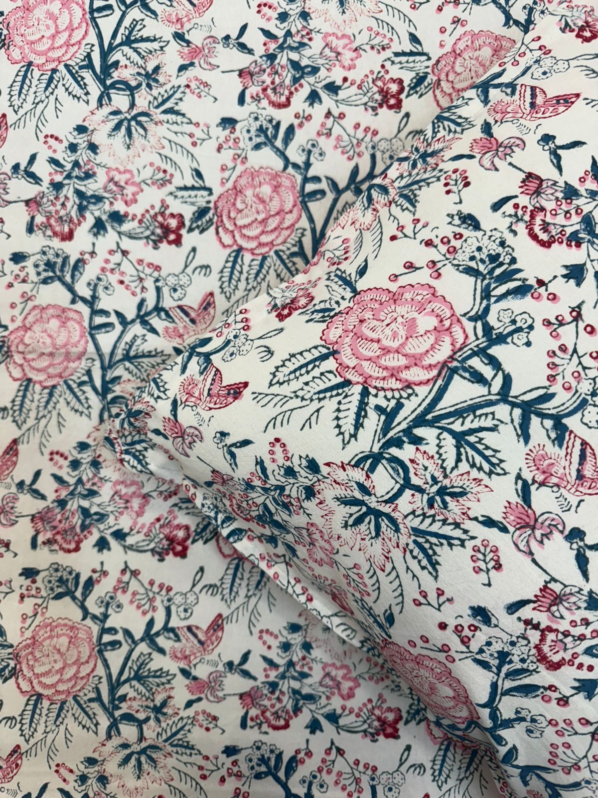 Pink Petals Framed Double Bedsheet with Pillow Covers