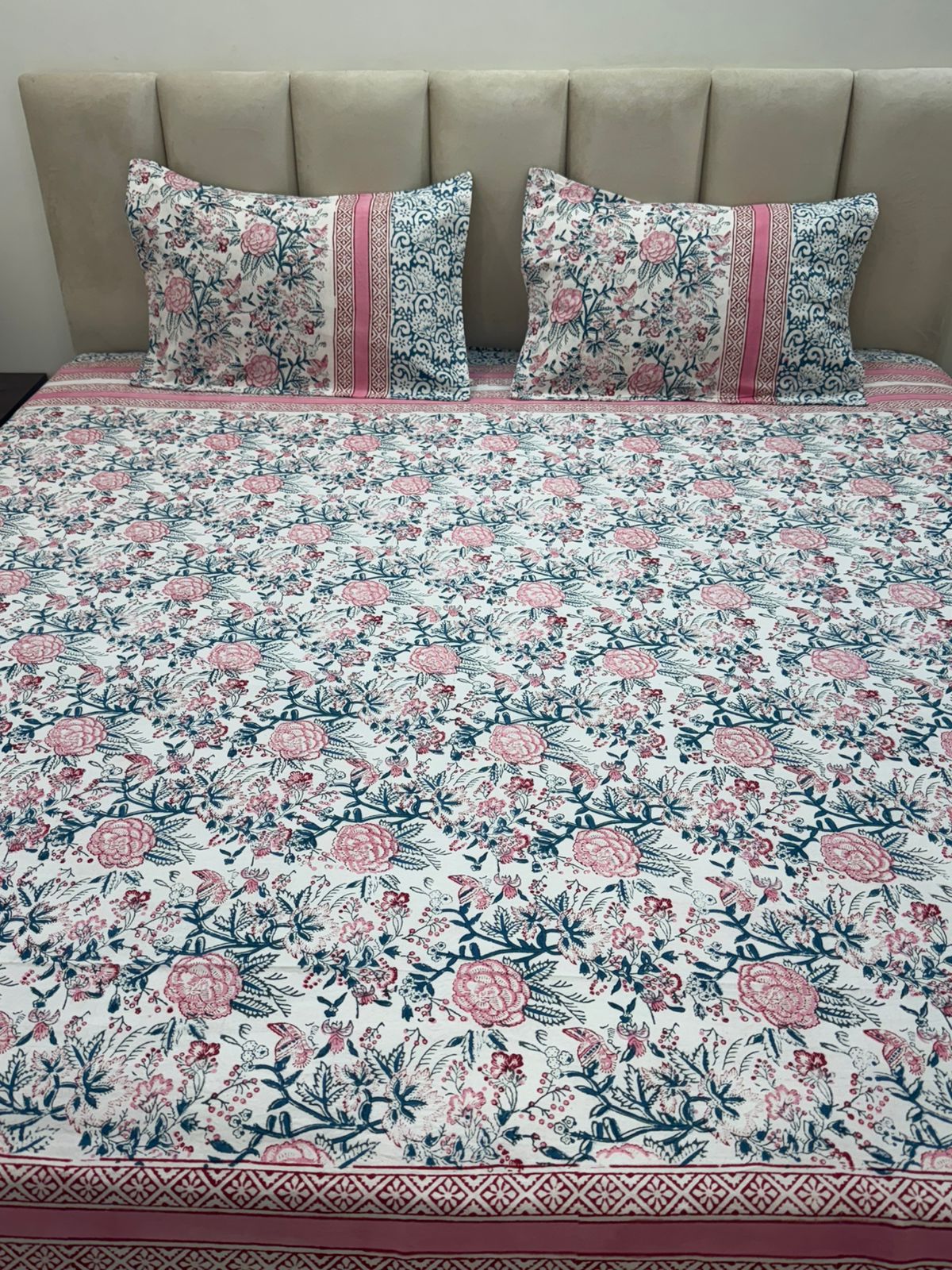 Pink Petals Framed Double Bedsheet with Pillow Covers