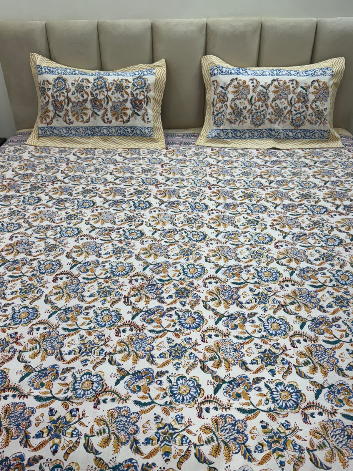 Morning Bloom Double Bedsheet with Pillow Covers