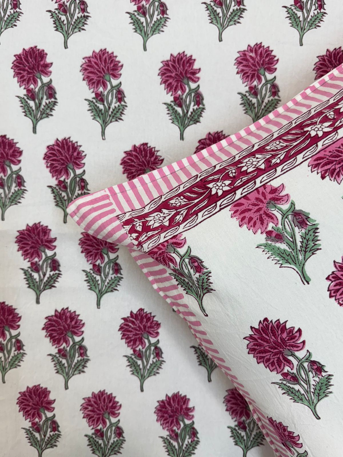 Pink Phool Booti Double Bedsheet with Pillow Covers
