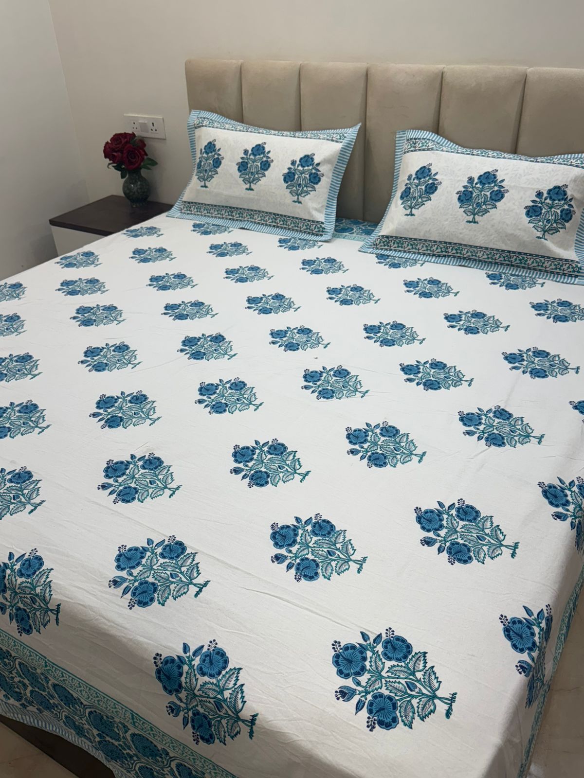 Blue Breeze Boota Double Bedsheet with Pillow Covers