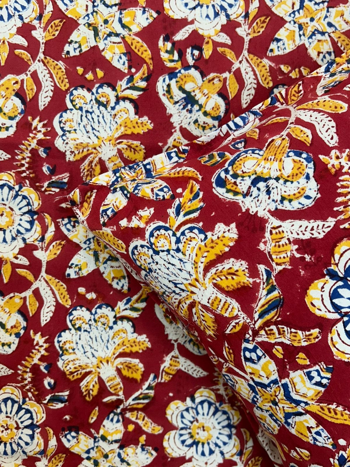 Red Blossom Double Bedsheet with Pillow Covers