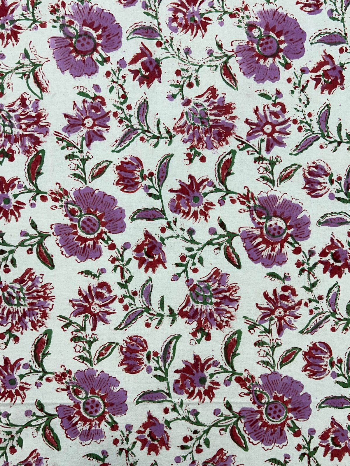 Lilac Love Double Bedsheet with Pillow Covers