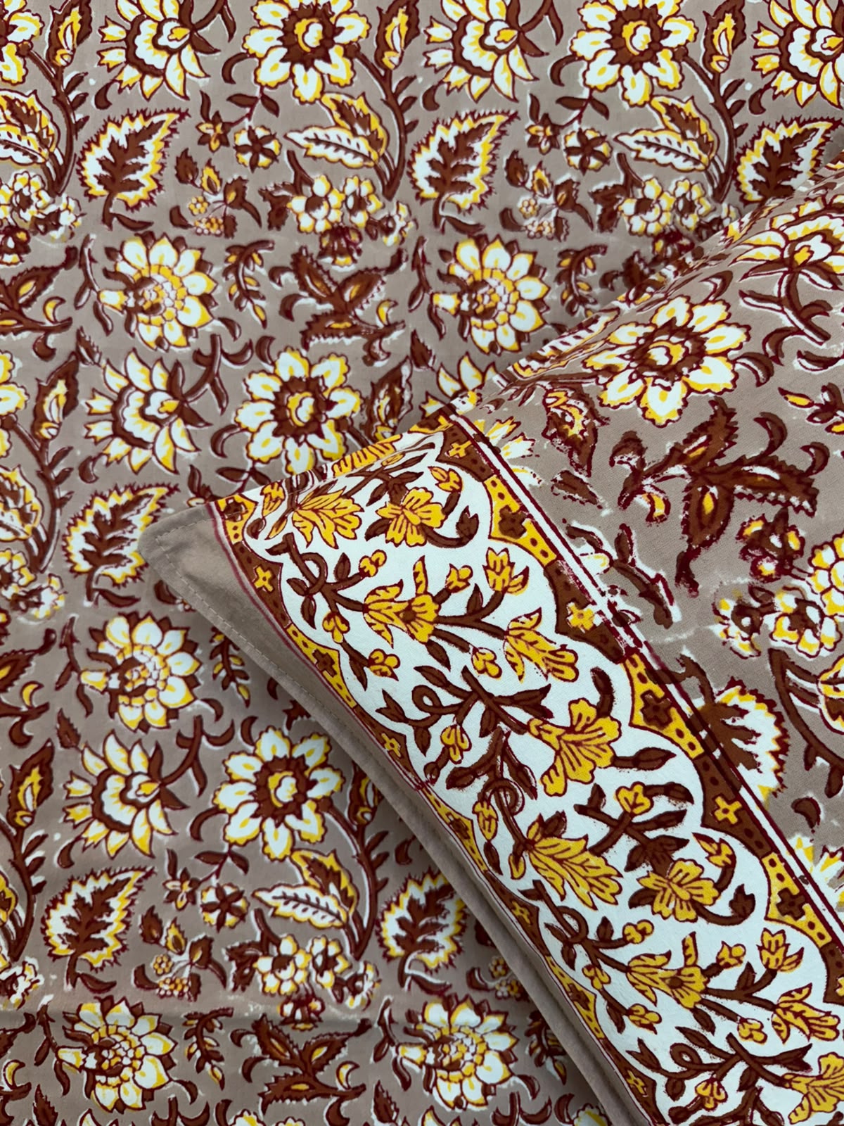 Brown Whispers Double Bedsheet with Pillow Covers