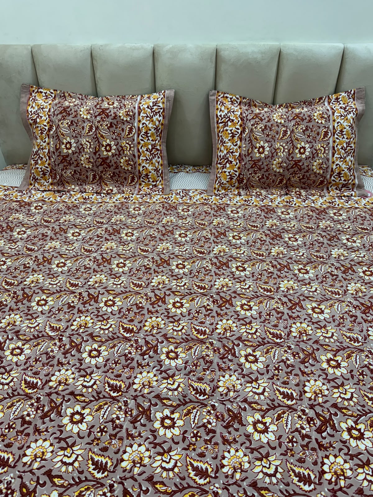 Brown Whispers Double Bedsheet with Pillow Covers