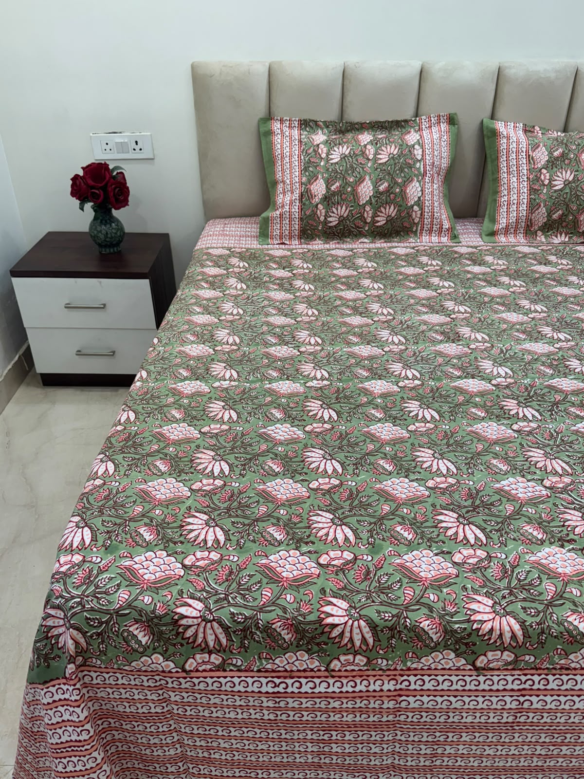 Green Peach Blossom Double Bedsheet with Pillow Covers