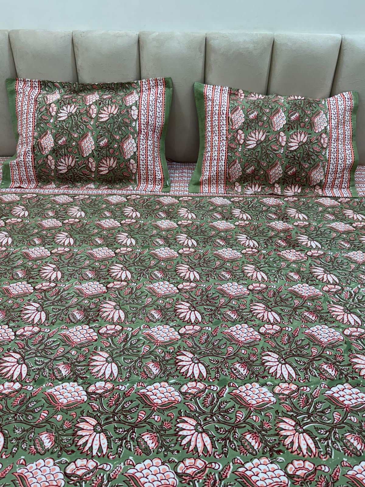Green Peach Blossom Double Bedsheet with Pillow Covers