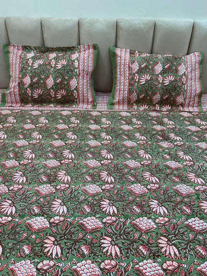 Green Peach Blossom Double Bedsheet with Pillow Covers