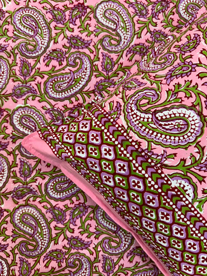 Pink Paisley Double Bedsheet with Pillow Covers