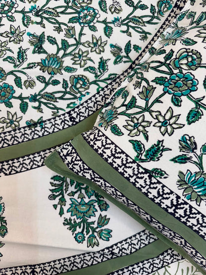 Double Bedsheet with Pillow Covers