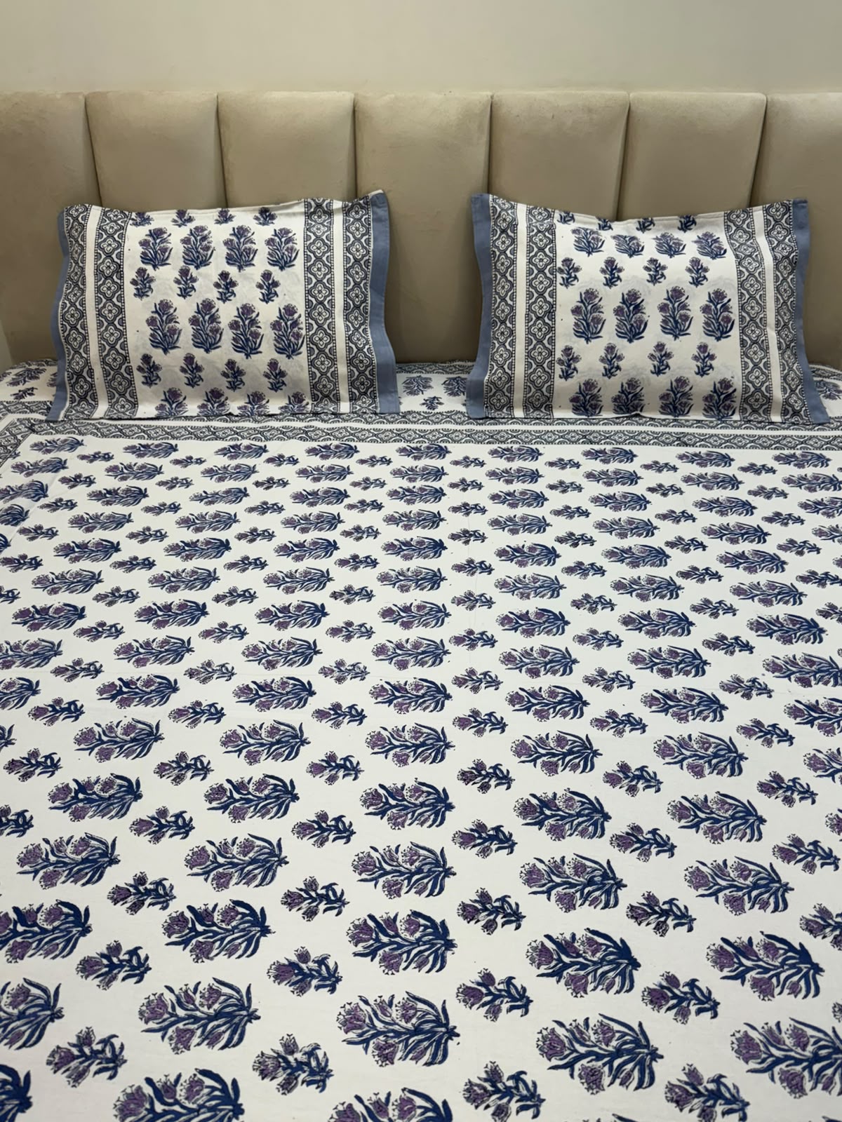 Double Bedsheet with Pillow Covers