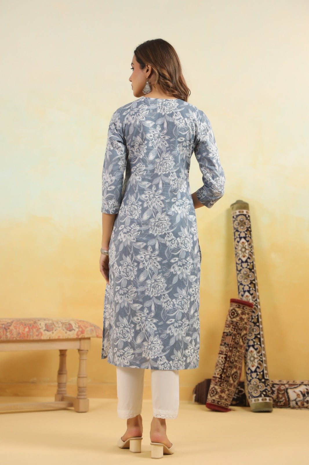 Gray Blooms Vein Angrakha Kurti
