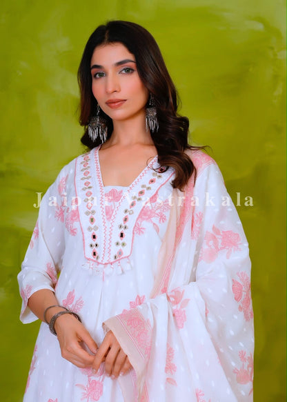 Soothing Peach Boota Cotton Dupatta Set