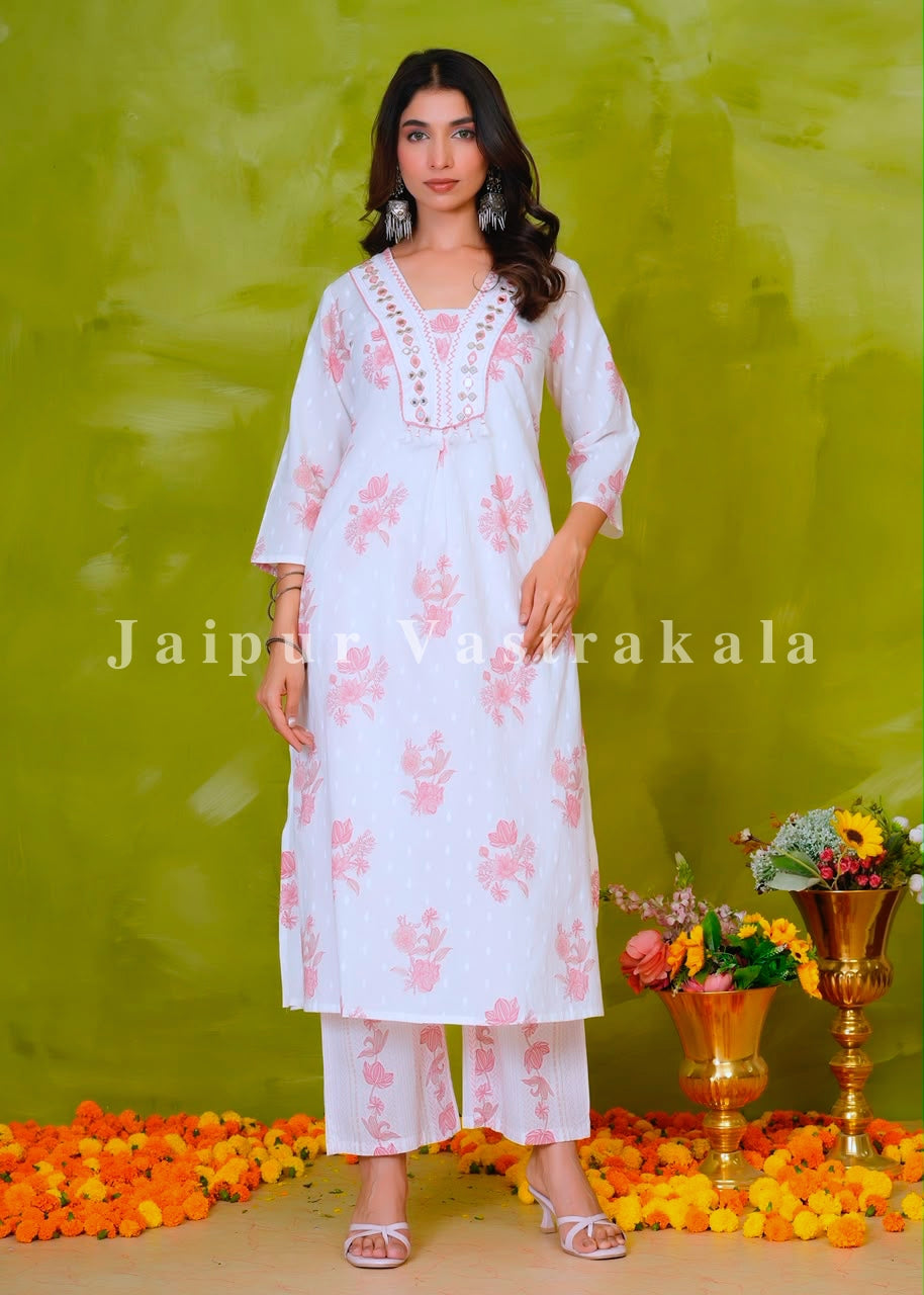 Soothing Peach Boota Cotton Dupatta Set
