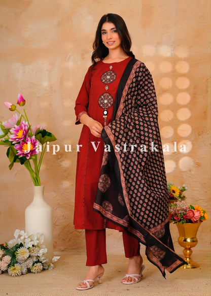 Maroon Mirror Patch A-line Cotton Dupatta Set