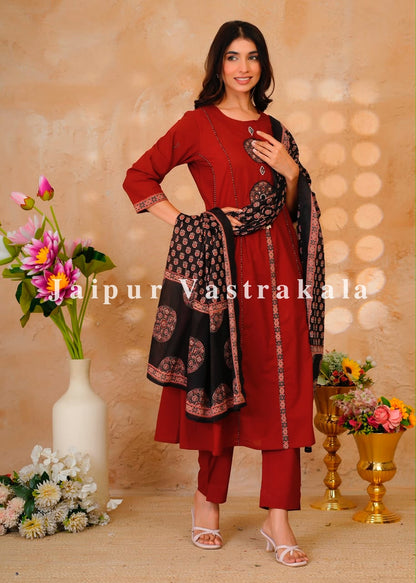 Maroon Mirror Patch A-line Cotton Dupatta Set
