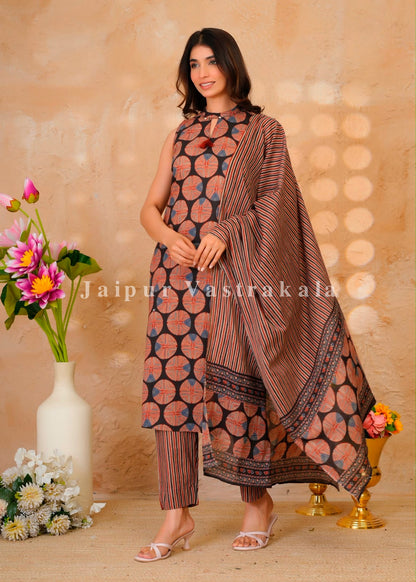 Ajrakh Orbits Sleeveless Cotton Dupatta Set
