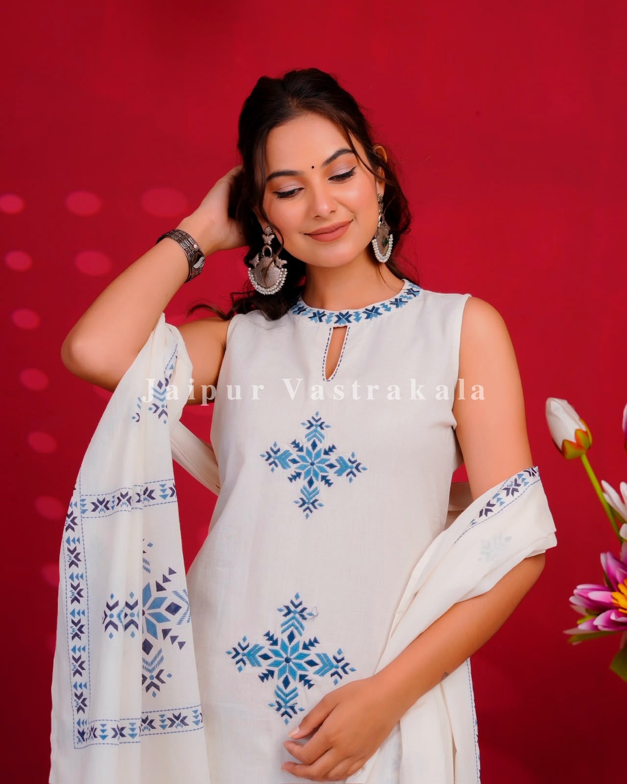 White Tiles Sleeveless Flex Cotton Dupatta Set