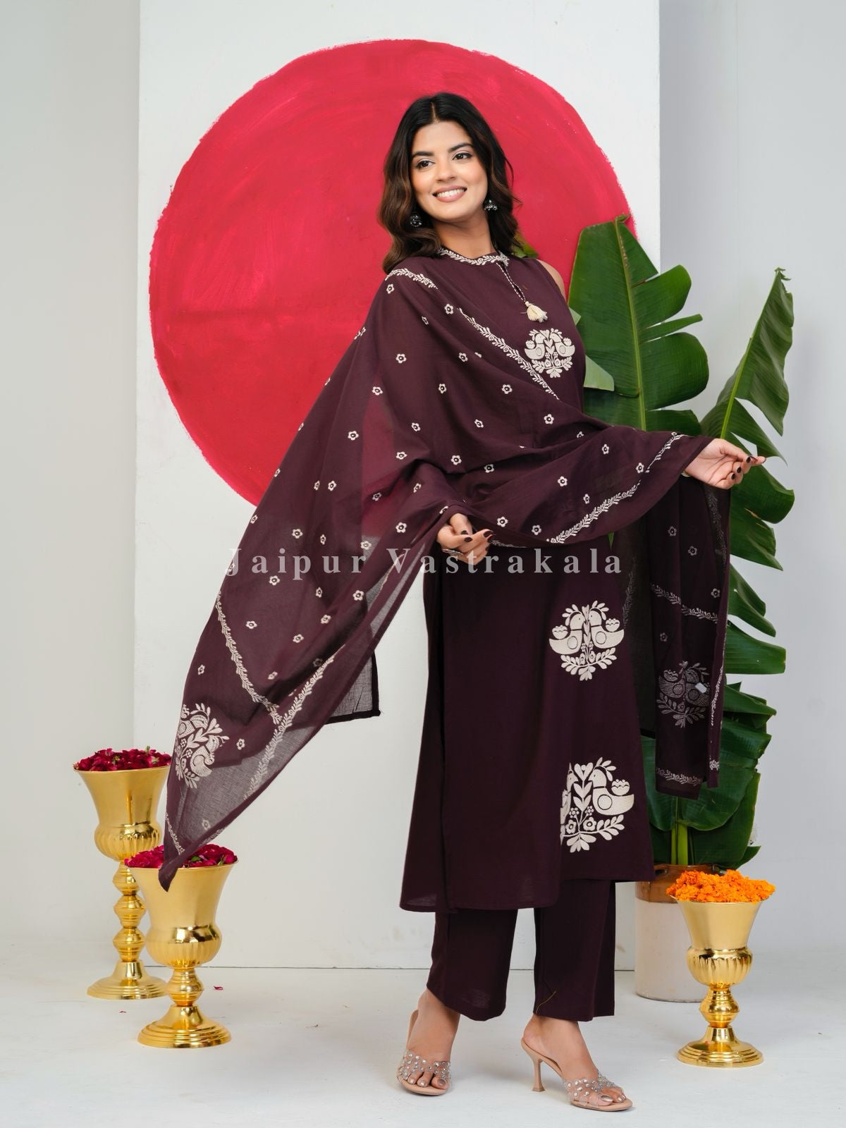 Cocoa Sparrow Embroidery Flex Suit Set