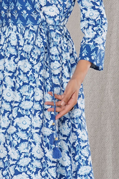 Blue White Delight A-line Cotton Embroidery Suit