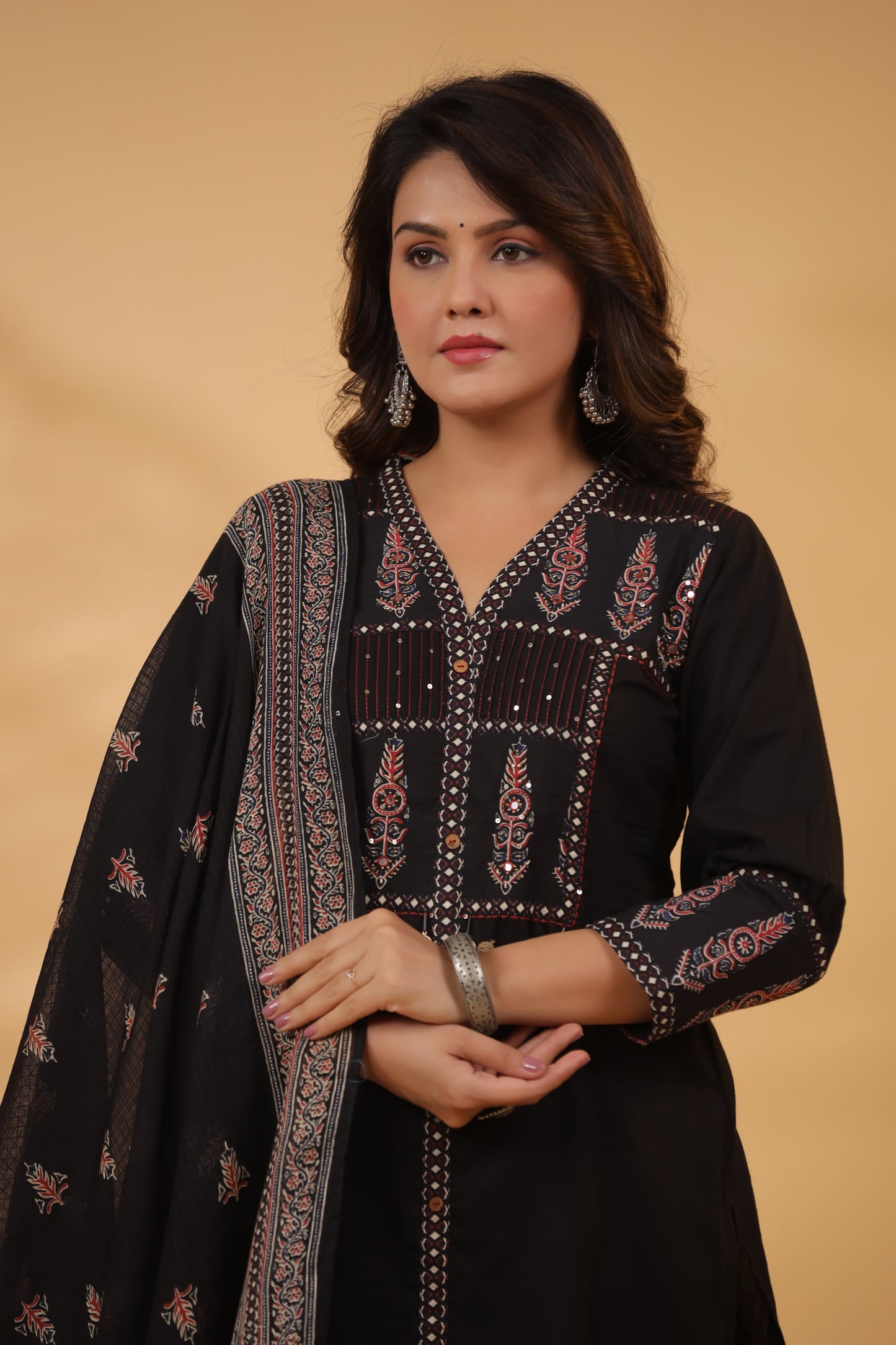 Black Elegance Thread Embroidery Cotton Suit