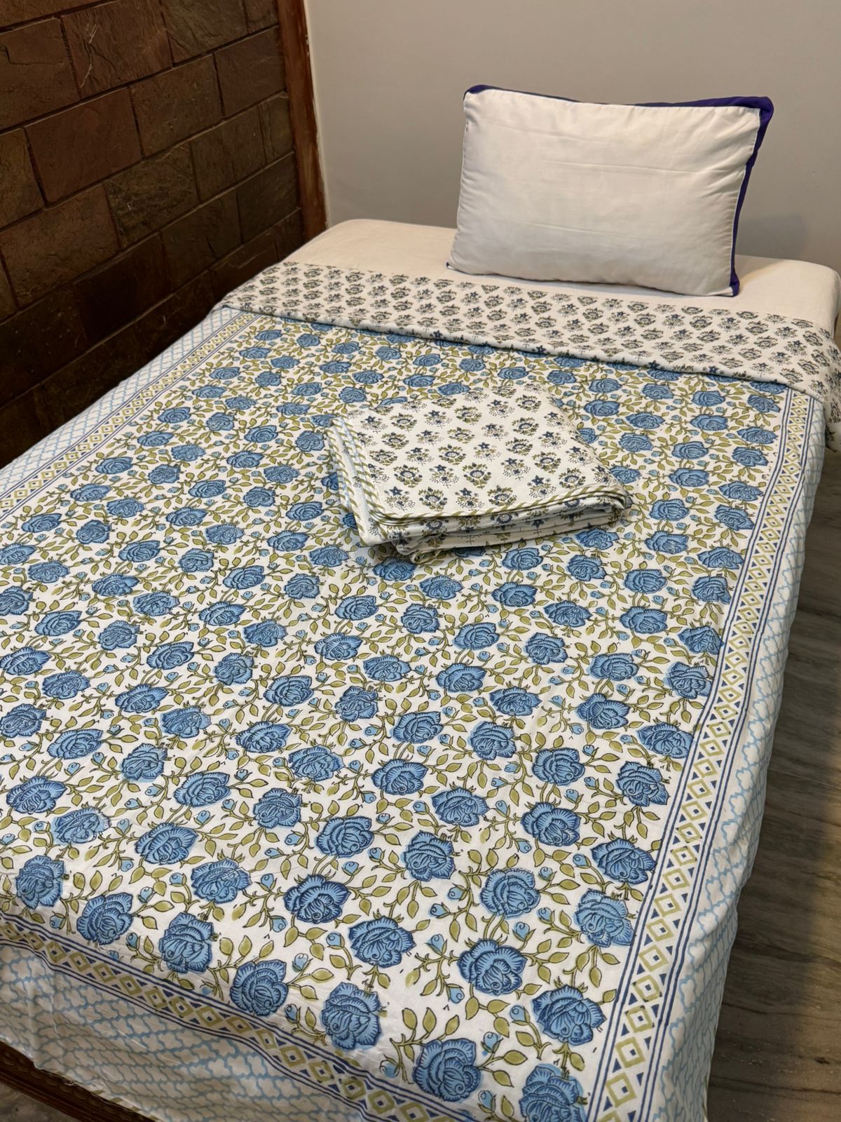 Bluebell Trail Single Bed Reversible Dohar