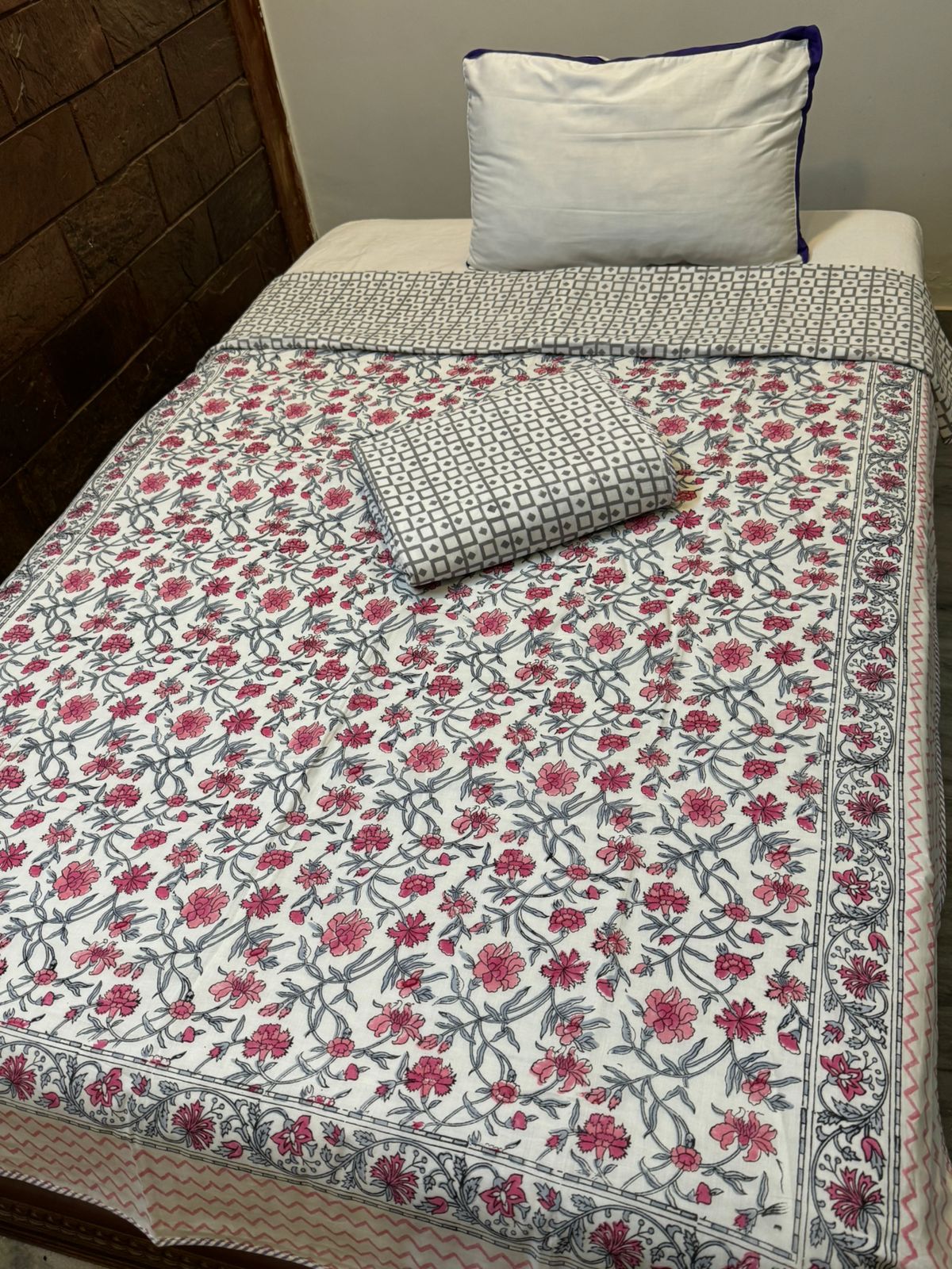 Pink Petals Single Bed Reversible Dohar