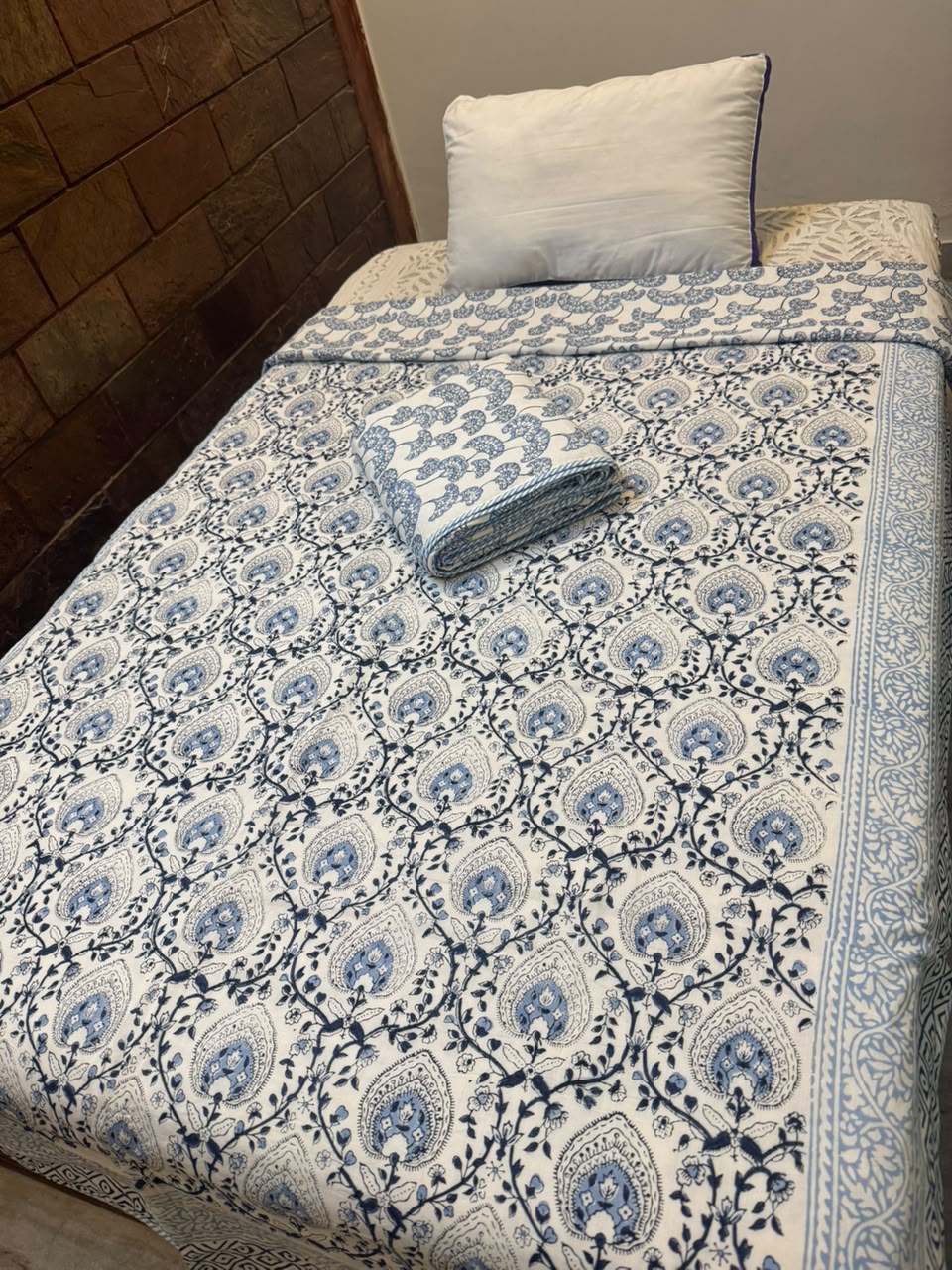 Blue Vein Single Bed Reversible Dohar